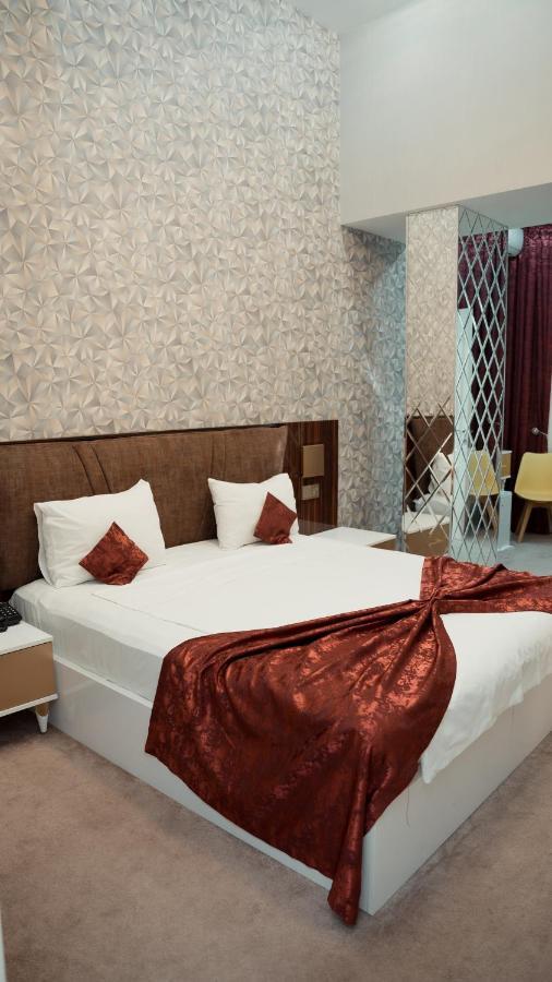 Dionis Hotel Bakoe Buitenkant foto